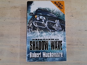 Shadow Wave - Robert Muchamore