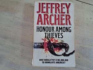 Honour Among Thieves - Jeffrey Archer